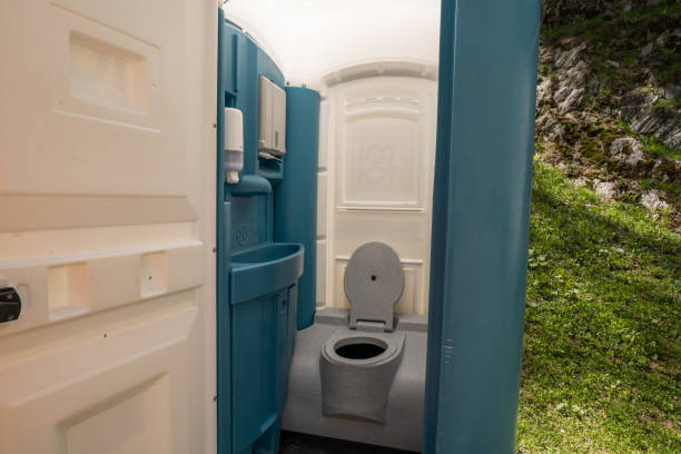 Best Best portable toilet rental  in Holt, MI