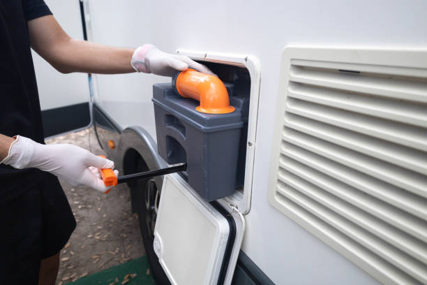 Best Porta potty delivery and setup  in Holt, MI
